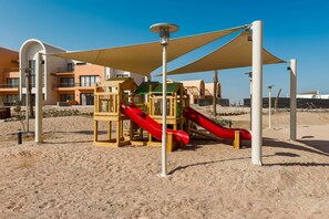 Basic Apartment | Children's area