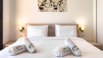 Basic Apartment | 1 bedroom, iron/ironing board, bed sheets
