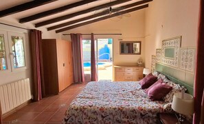 4 camere, ferro/asse da stiro, Wi-Fi, lenzuola