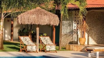 2 outdoor pools