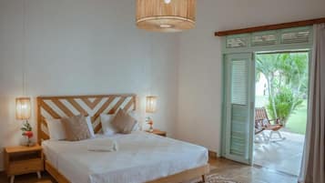 Bungalow | Coffres-forts dans les chambres, bureau