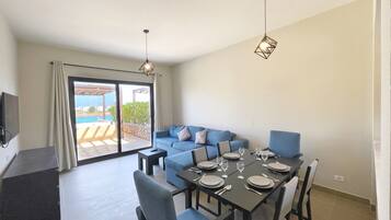 Vila Basic | Tempat makan