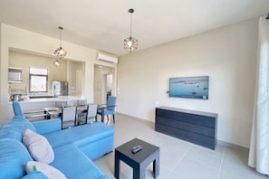Living area - Xuru Stays I Poised & Pearly 3 BDR Villa @ Cyan El Gouna (El Gouna)