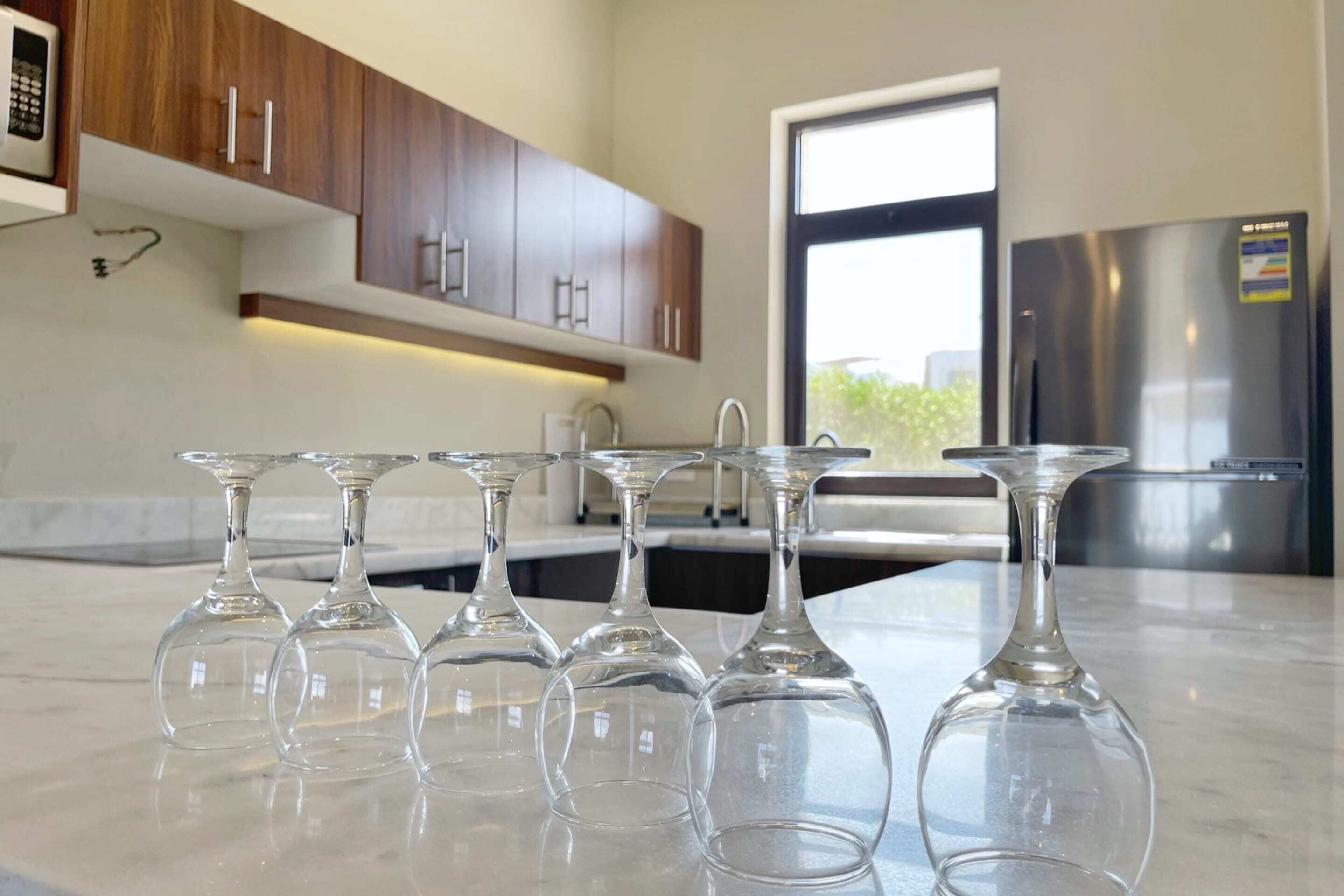 Basic Villa | Private kitchen | Fridge, microwave, oven, stovetop