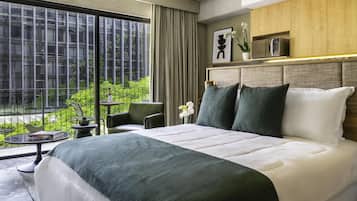 Estudio (The Club) | Minibar, tabla de planchar con plancha y ropa de cama