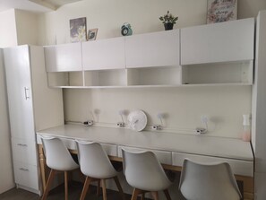 Condo, 1 Bedroom, Accessible, City View | Dining room