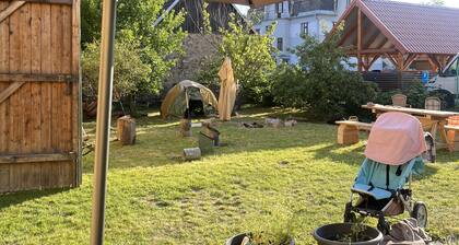 Peaceful 1-Bedroom Apartment in Family Farmhouse in Brloh