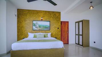 Deluxe Triple Room | Premium bedding, pillow-top beds, individually decorated