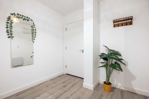 Interior - Spacious 1-Bed Apartment | Sleeps 4 | East Village (Belfast)