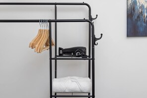 Interior - Spacious 1-Bed Apartment | Sleeps 4 | East Village (Belfast)