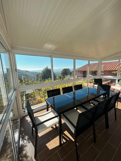 Country House 'Vale Dos Vascos' with Mountain View, Wi-Fi and Air Conditioning