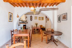 Dining - Room 'Oliva' with Shared Garden and Wi-Fi (Gavorrano)