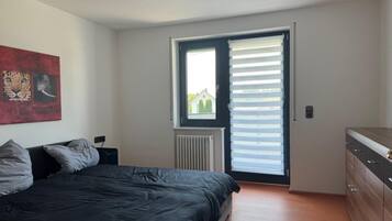 4 bedrooms, free WiFi, bed sheets