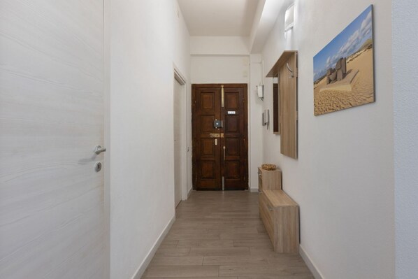 Interior - GuestHost - Roby's Home (Cagliari)