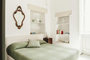 Frette Italian sheets, premium bedding, pillow-top beds - La Canonica Suites (Cannole)