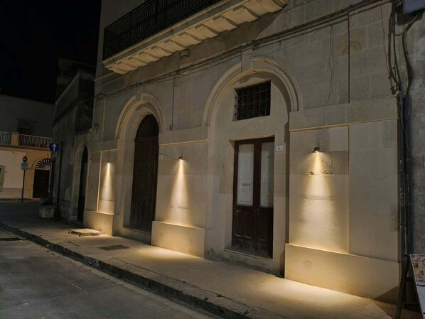 Front of property - La Canonica Suites (Cannole)