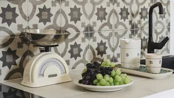 Suite Exclusive, 1 camera da letto, angolo cottura | Cucina privata | Frigorifero, piano cottura, macchina per caffè espresso