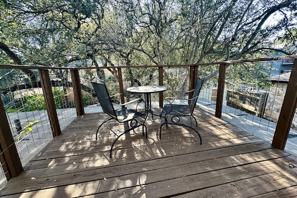 Deluxe Duplex, Ensuite, Garden View | Terrace/patio