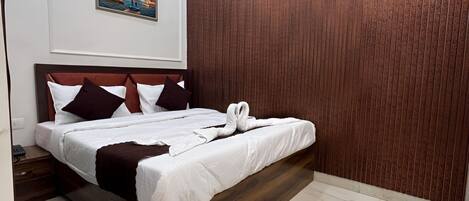 Deluxe Double Room, City View | Free WiFi