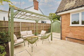 Studio | 3 bedrooms - Host Stay The Beach House (Cromer)