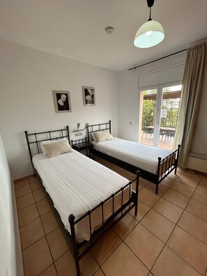 4 chambres, fer et planche à repasser, Wi-Fi