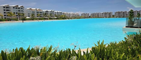Appartement, 2 chambres, accessible aux personnes à mobilité réduite, fumeur | Piscine | Piscine extérieure
