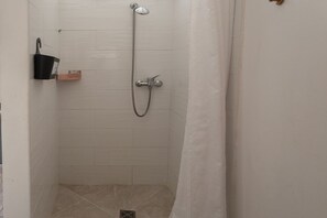 Shower, towels - Bilocale Torre dell'Orologio - Salento Reserva... (Racale)