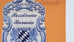 A blue and white sign with a coat of arms and the text "Residencia Bavaria" on an orange wall. - Ground floor apartment in P. Delgada (Ponta Delgada)