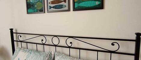 3 bedrooms, bed sheets