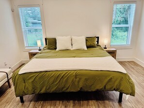 3 chambres, fer et planche à repasser, Wi-Fi, draps fournis