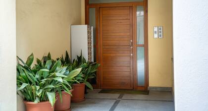 Happy Central Apartment 1