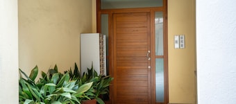 Happy Central Apartment 1