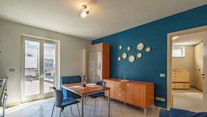 Interior - Happy Central Apartment 2 (Alba)
