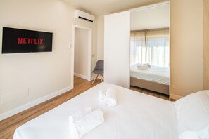 Free WiFi, bed sheets
