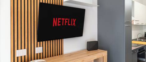 Mikrowelle, Ofen, Herdplatte, Geschirrspüler