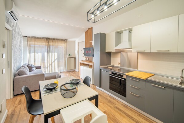 Microwave, oven, stovetop, dishwasher