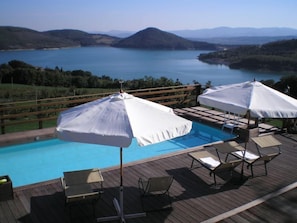 Outdoor pool, open 9:00 AM to 7:00 PM, pool umbrellas, sun loungers - Agriturismo Le Ceregne bio (Pieve Santo Stefano)