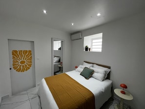 1 chambre, fer et planche à repasser, Wi-Fi, draps fournis