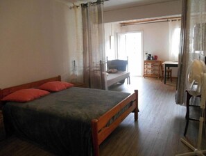 1 chambre, Wi-Fi gratuit, draps fournis