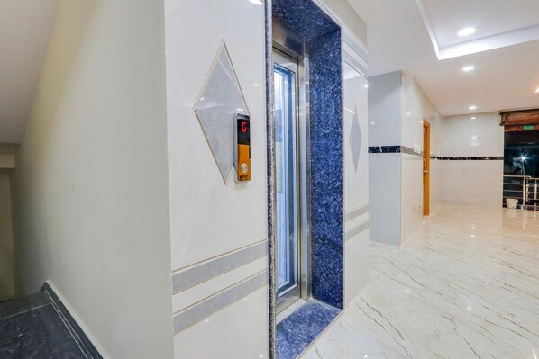 Interior - Super Townhouse Gachibowli Sky View (Hyderabad)