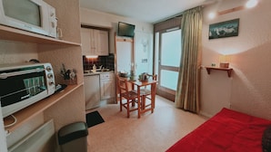 Apartment | Living room - Compact Retreat in Les Deux Alpes (Les Deux Alpes)
