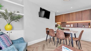 Interior - Hove Alone 5 | Top Floor | By My Getaways (Hove)