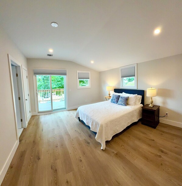 4 chambres, fer et planche à repasser, accès au Wi-Fi (inclus)