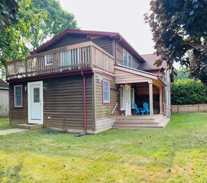 Exterior - Newly renovated 4-bedroom farmhouse on beautiful vineyard - Great location. (Jamesport)