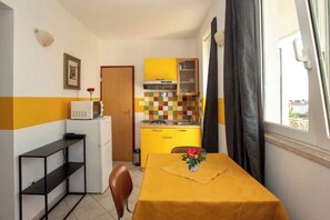 Micro-ondes, plaque de cuisson
