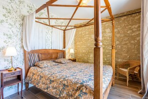 2 soverom, strykejern/-brett, wi-fi og sengetøy