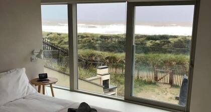 The Sandy Feet Retreat - Luxury Beach House