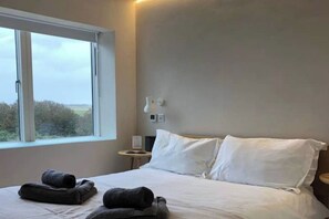 3 Schlafzimmer, Bügeleisen/Bügelbrett, WLAN, Bettwäsche