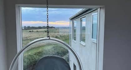 The Sandy Feet Retreat - Luxury Beach House