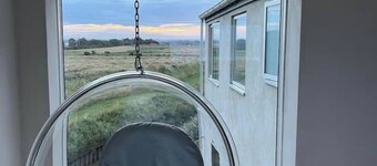 The Sandy Feet Retreat - Luxury Beach House